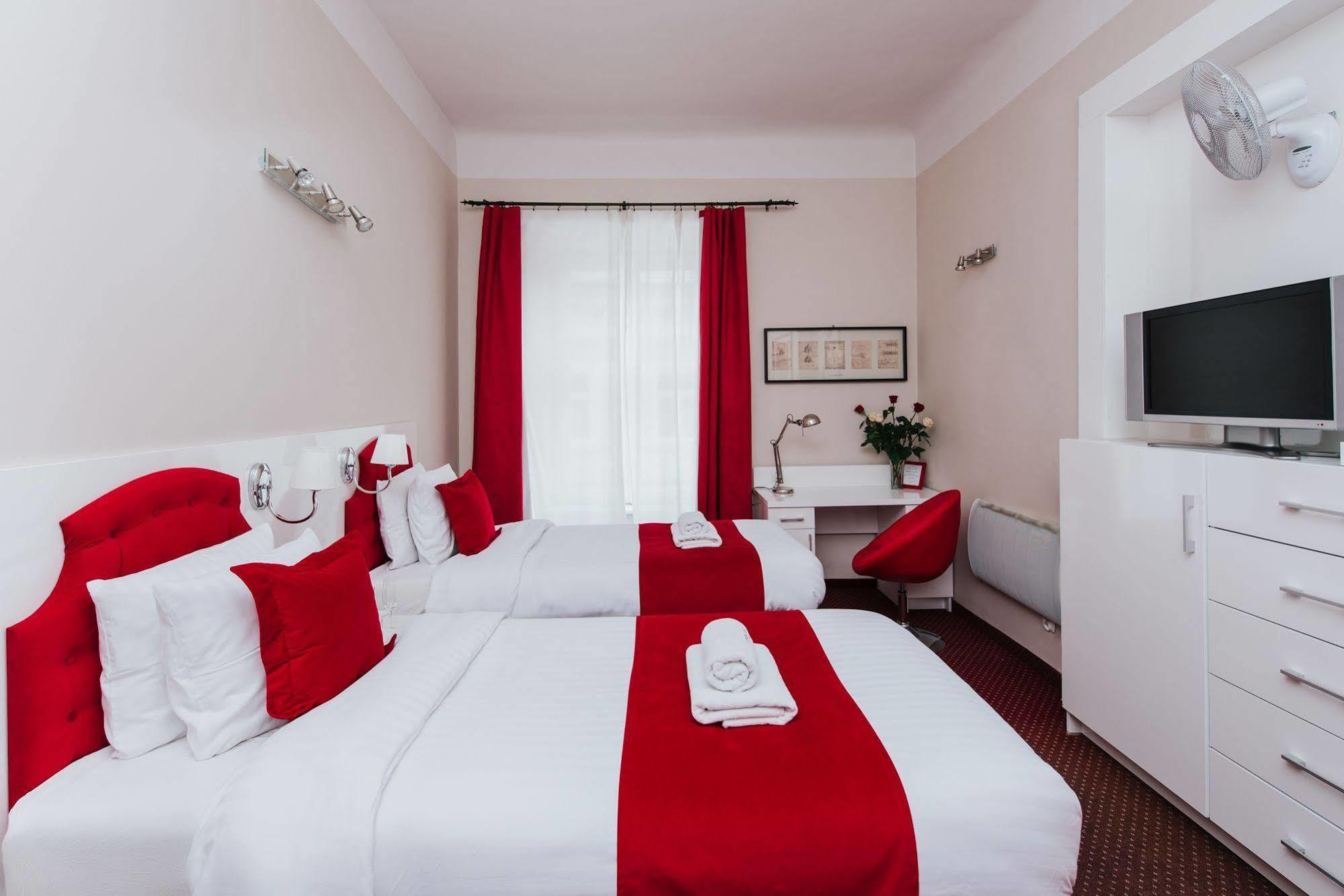 Rembrandt Aparthotel Красков Екстериор снимка