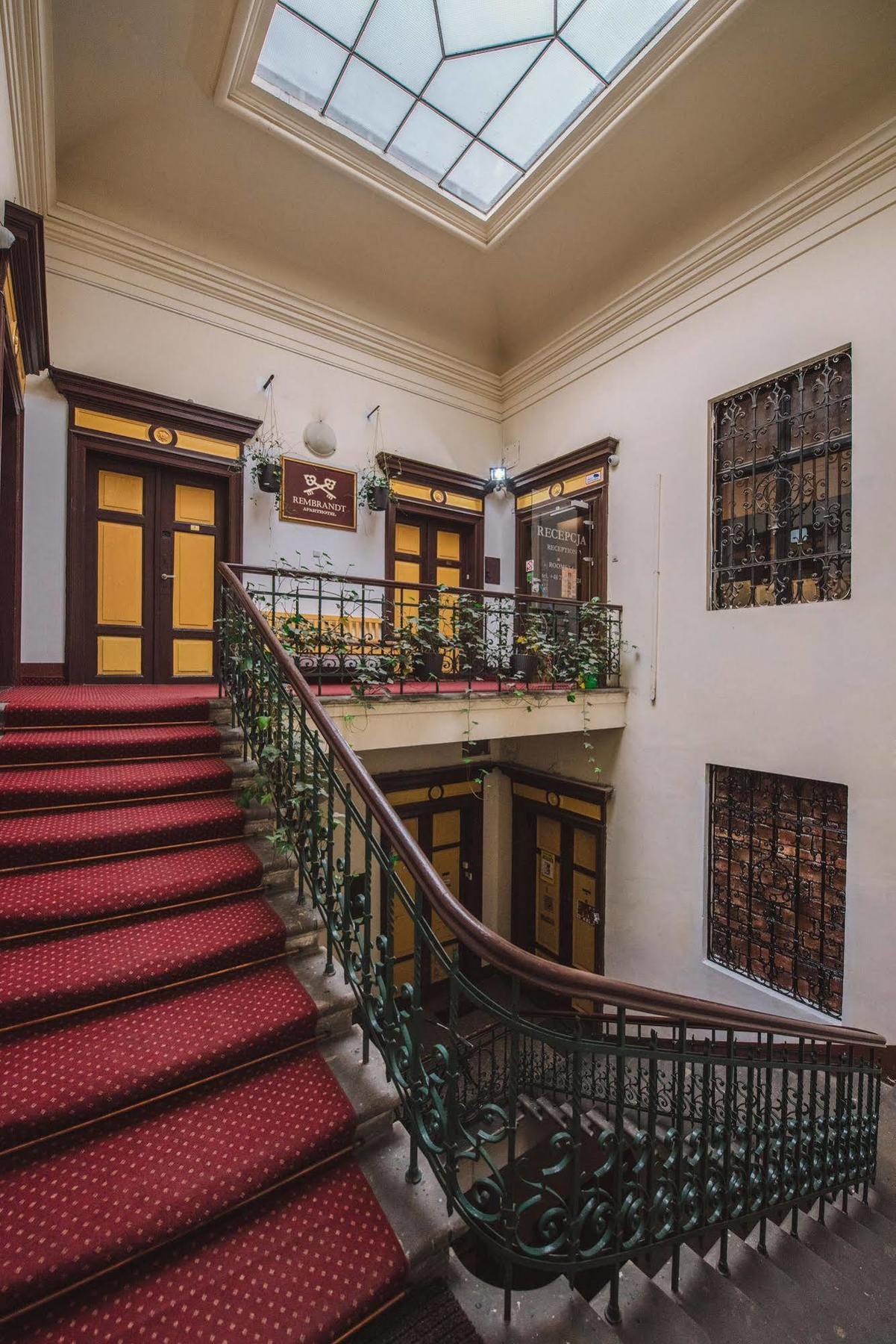 Rembrandt Aparthotel Красков Екстериор снимка